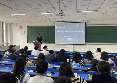 临床学院精准施策，召开临床医学专业学生就业分类座谈会